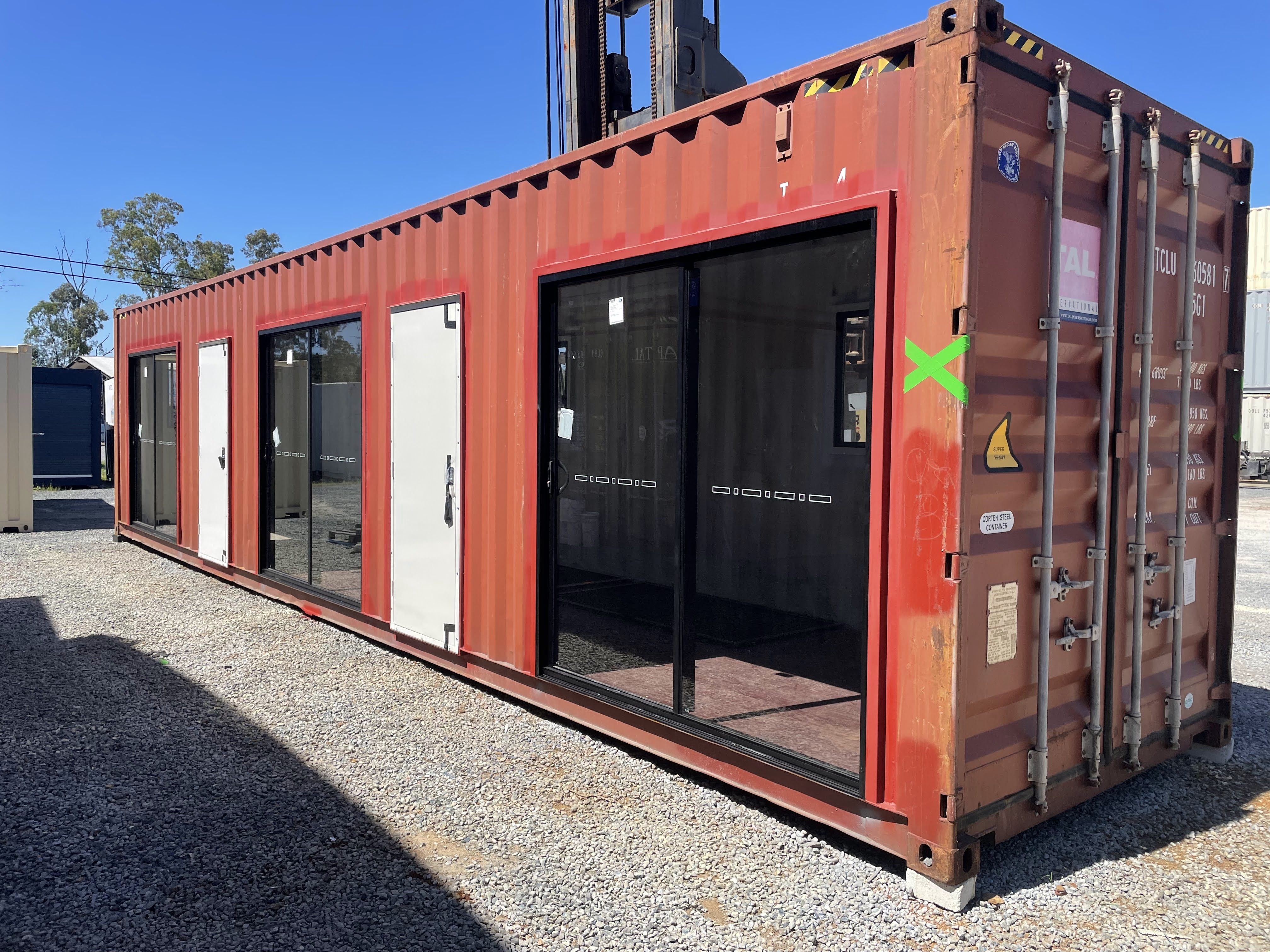 40ft red modified container